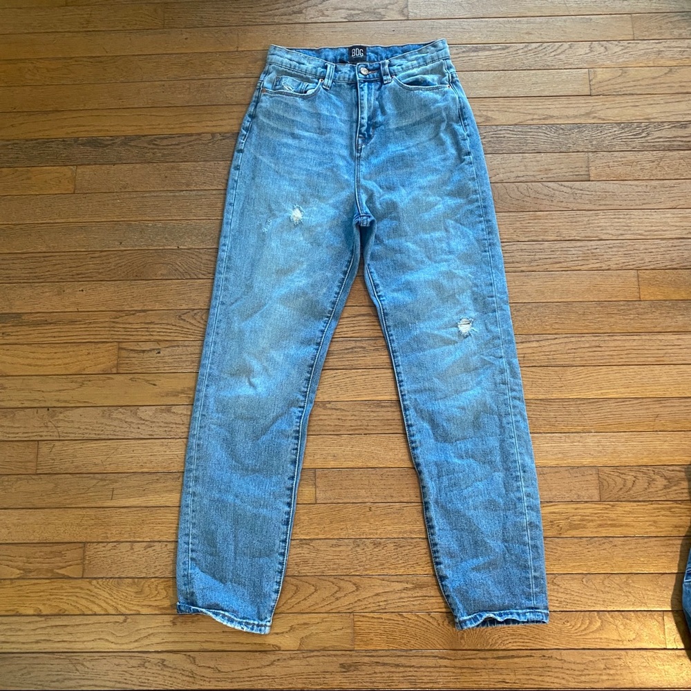 BDG Urban Outfitters High Rise Mom Jean👖